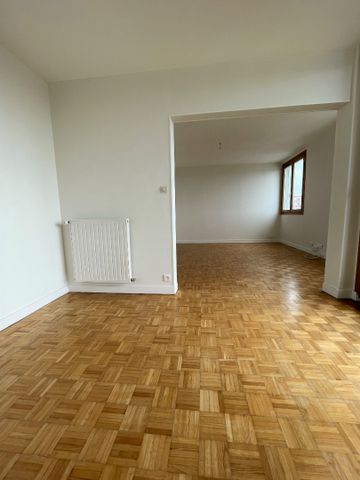 Location Appartement 4 pièces 75m² - Photo 3