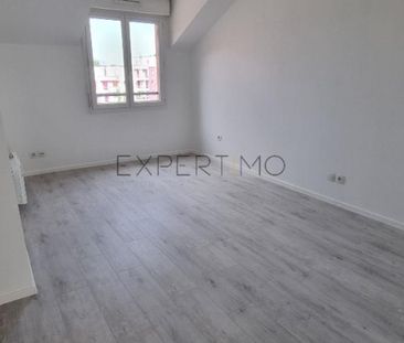 Appartement T2 de 53 m2 Idéalement placé Val de Reuil - Photo 2