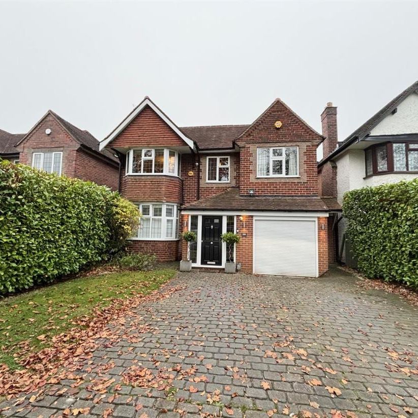 Warwick Road, Solihull - Photo 1