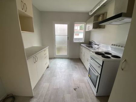 Mt Albert - Upstairs two bedroom Unit - Photo 4