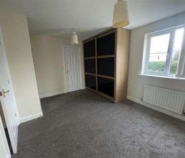 3 bedroom detached house to rent - Photo 5