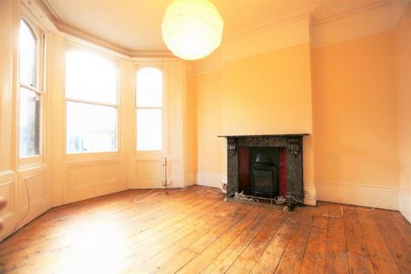 6 bedroom house to rent - Photo 2