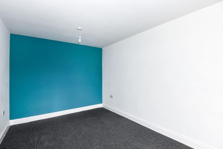 5 bedroom semi-detached house to rent - Photo 4