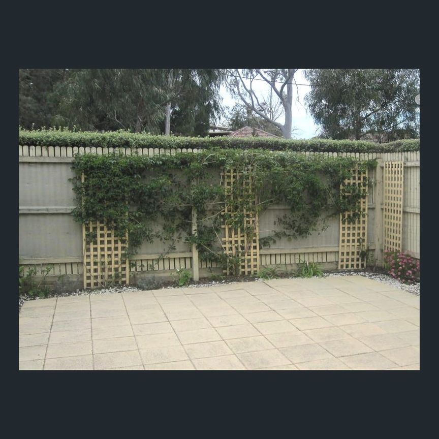 Conveniently Located 3 Bedroom Home - Photo 1