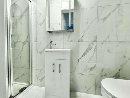 Burgoyne Road, N4 - Photo 5