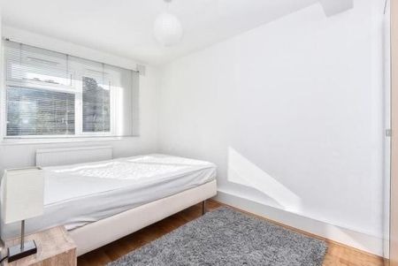 3 bedroom flat to rent - Photo 5