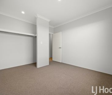 Contemporary Comfort Just Moments from the Coast - Photo 6