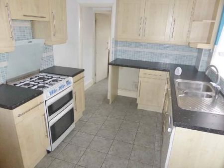 3 bedroom terraced house to rent - Photo 3