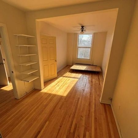 3 CH - 1 SDB - Montréal - $2,400 /mo - Photo 3