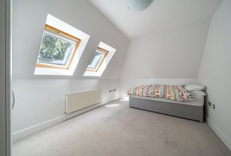 2 bedroom penthouse to rent - Photo 4