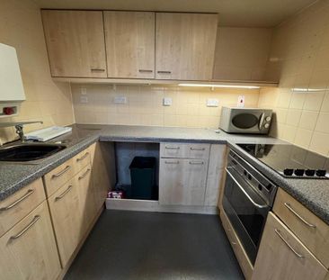 2 bedroom flat to rent - Photo 6