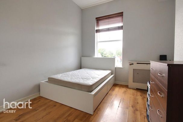 3 bedroom apartment to rent - Photo 1