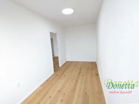 Pronájem bytu 3+1 po celkové rekonstrukci – Slezské Předměstí, HK - Photo 2