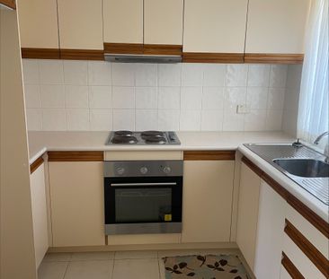 One bedroom unit - Photo 2