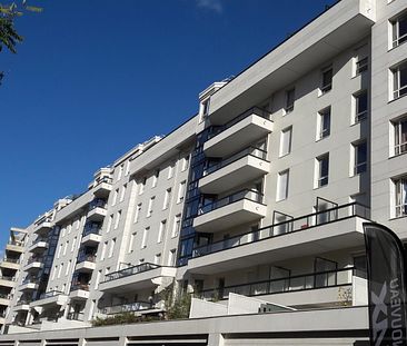 location Appartement F3 DE 77.4m² À PARIS - Photo 2