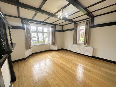 4 bedroom semi-detached house to rent - Photo 3