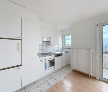 1½ PIÈCES - Avec un balcon - Photo 2