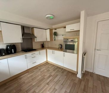 1 bedroom in a house share to rent - Photo 5