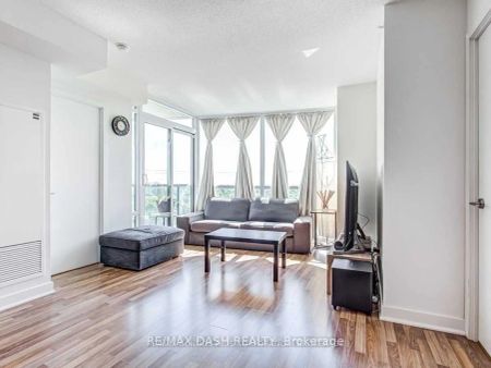5740 Yonge Street #1002 - Photo 4