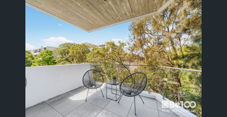 Designer Apartment In The Centre of Bondi, Enjoy a Sunny Beach Lifestyle - Photo 5