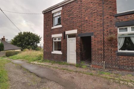 Chapel Close, Stoke-on-trent - Photo 2
