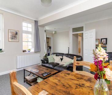 2 bedroom terraced house to rent - Photo 2