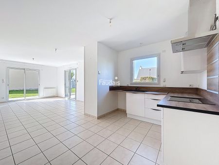 Location Maison 4 pièces 92m² CANISY 50750 - Photo 2