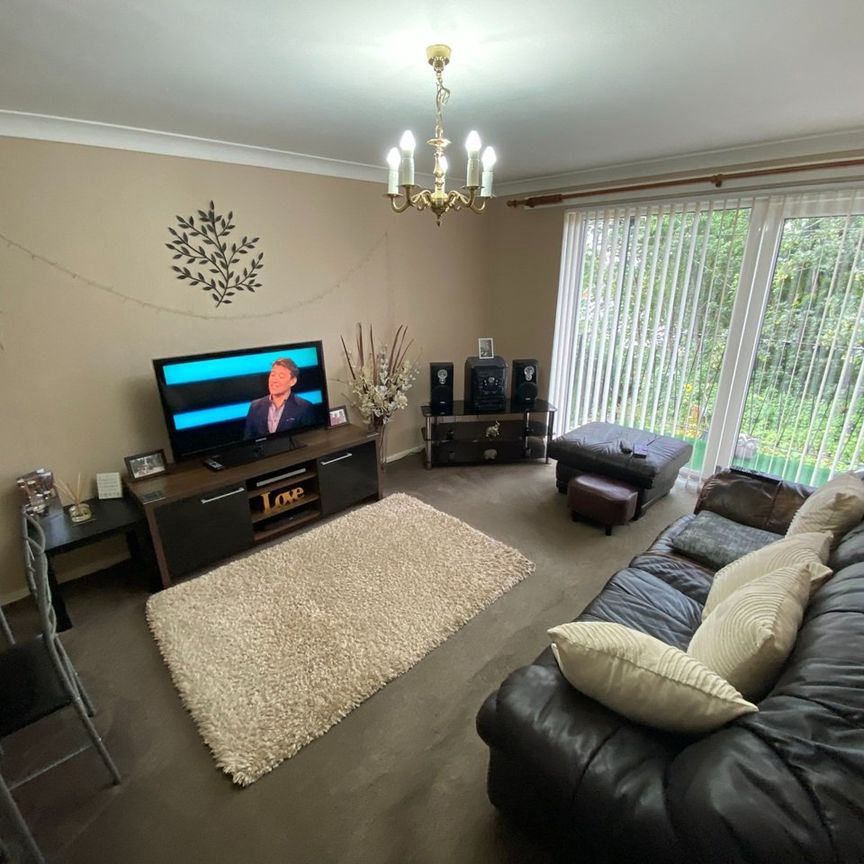 2 Bed Maisonette, Standhill Road, NG4 - Photo 1