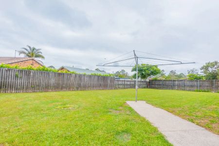 “Fully Renovated Modern 3-Bedroom Home with Comfort and Convenience” - Photo 5
