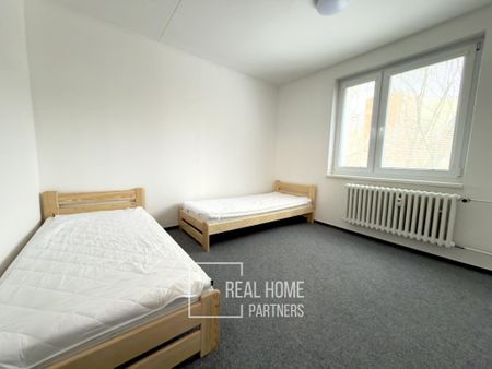 Pronájem bytu pokoj 73 m2 - Fotografie 4