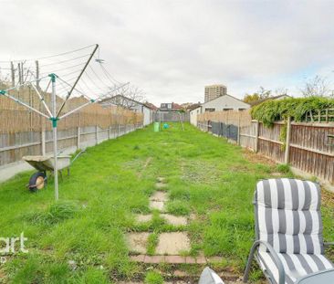 3 bedroom terraced house to rent - Photo 2