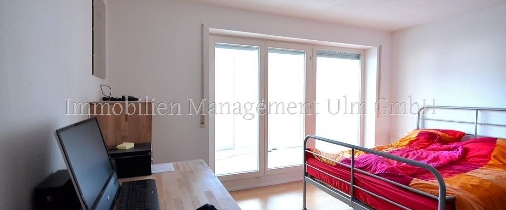 2-Zimmer-Erdgeschosswohnung mit Wintergarten und TG-Stellplatz am Eselsberg! - Foto 1