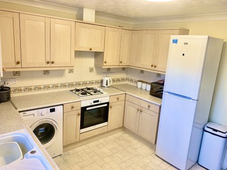 71 Landau Way, March, Cambs - Photo 3