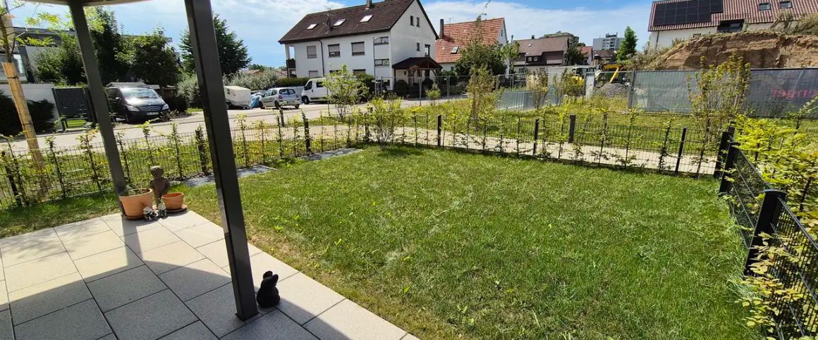 Urbanes Wohnen im Grünen: Neuwertige 3-Zimmer-Wohnung mit Garten und Terrasse in Sindelfingen - Photo 1