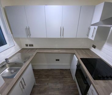 Warwick Road, Olton - Photo 3