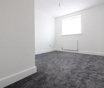 Redford Close, Feltham - Photo 4