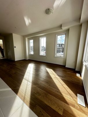 For Lease - 32 AMOS Avenue, Brantford, Ontario - Photo 1