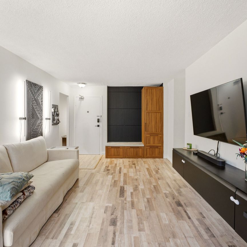 For Lease - 1968 Main Street Unit# 103, Hamilton, Ontario - Photo 1