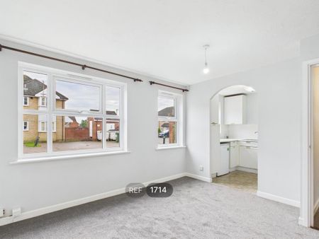 1 bedroom flat to rent - Photo 2