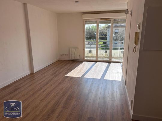 Location Appartement 2 pièces 48m² VAYRES 33870 - Photo 1