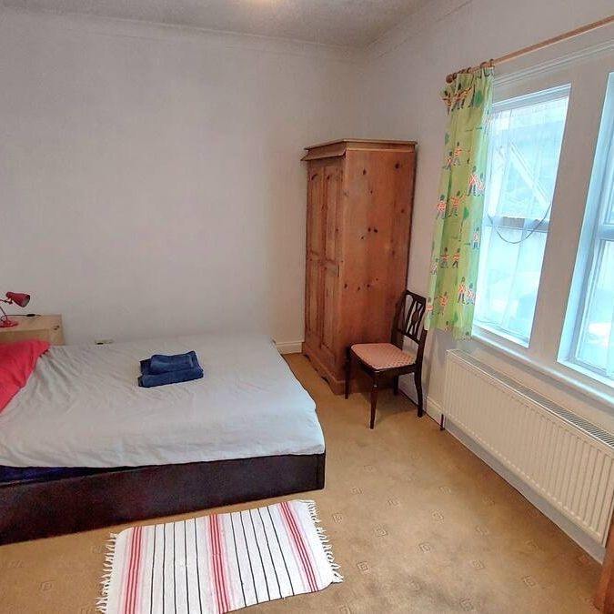 1 Bed Maisonette, Brighton Road, CR8 - Photo 1