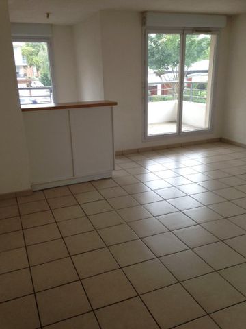 location Appartement T3 DE 63.21m² À EVRY - Photo 2