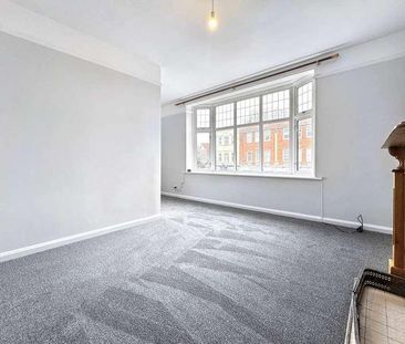 Bank Chambers, Penn Hill, Bh, Fully Refurbished Apartment, BH14 - Photo 1