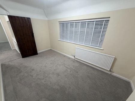 3 bedroom House To Let - Photo 5