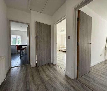 East Lodge, Holly Park Gardens, Finchley, Finchley, N3 - Photo 5