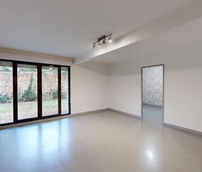 Location Appartement 4 pièces 77 m2 à Chartres - Photo 2