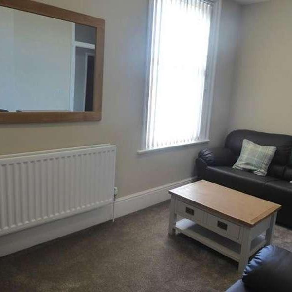 Victoria Park Apartments, Barrow-in-furness, LA14 - Photo 1