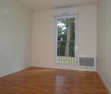 Location Appartement 3 pièces 61m² ORLEANS 45000 - Photo 2