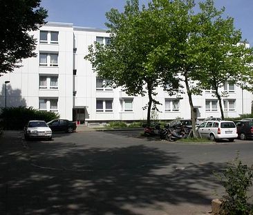 Ab 16.07. frei! 3-Zimmer-Wohnung in Düsseldorf-Garath im Erdgeschoss - Foto 1