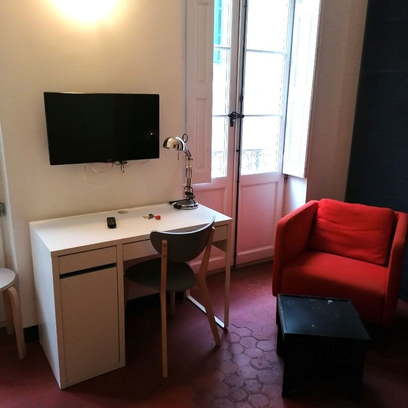 A LOUER STUDIO MEUBLE NARBONNE - Photo 1